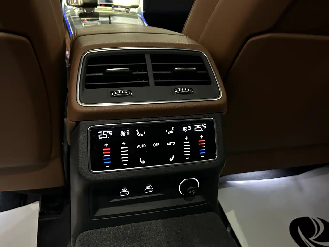 Audi A7L 2024 45 TFSI quattro Premium Luxury фото 23