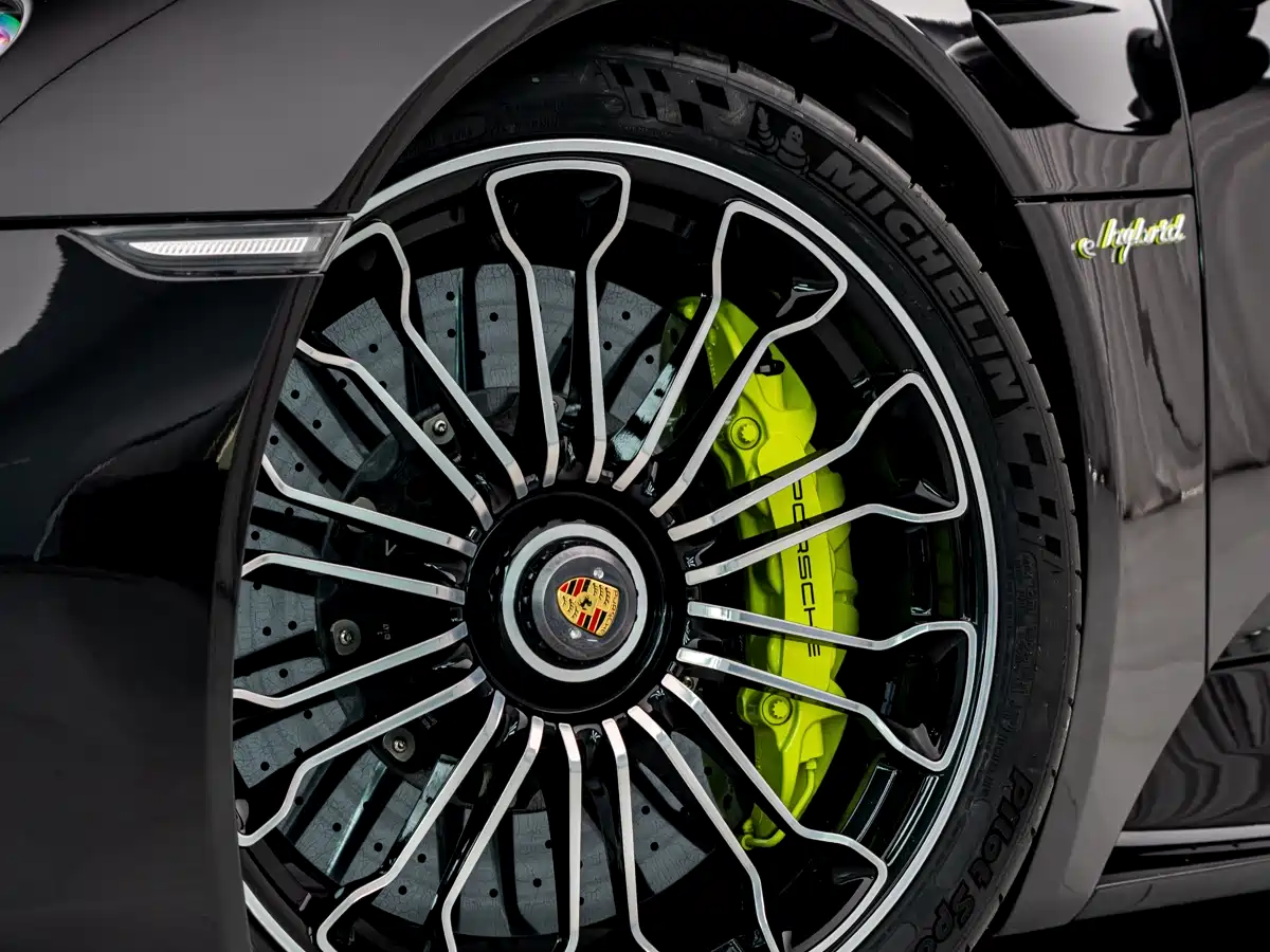 Porsche 918 Spyder 2014 4.6L фото 21
