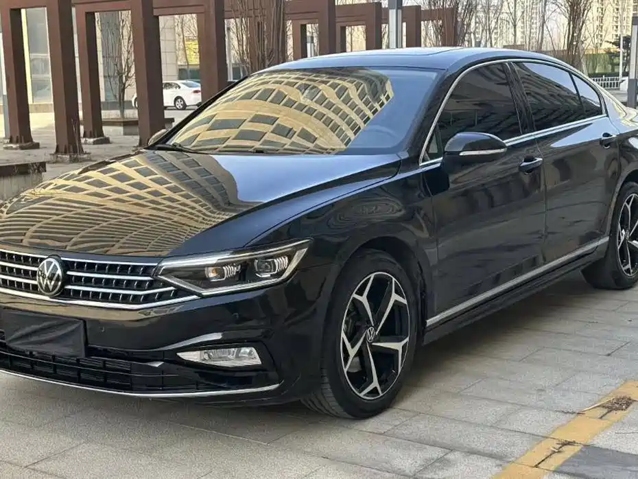 Volkswagen Magotan 2024 2 Million Units Public Sharing Edition 330TSI DSG Luxury