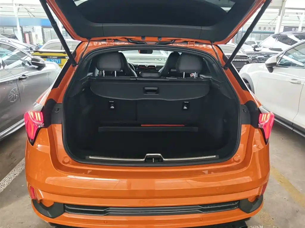 Lynk & Co 02 Hatchback 2021 2.0TD Halo фото 15