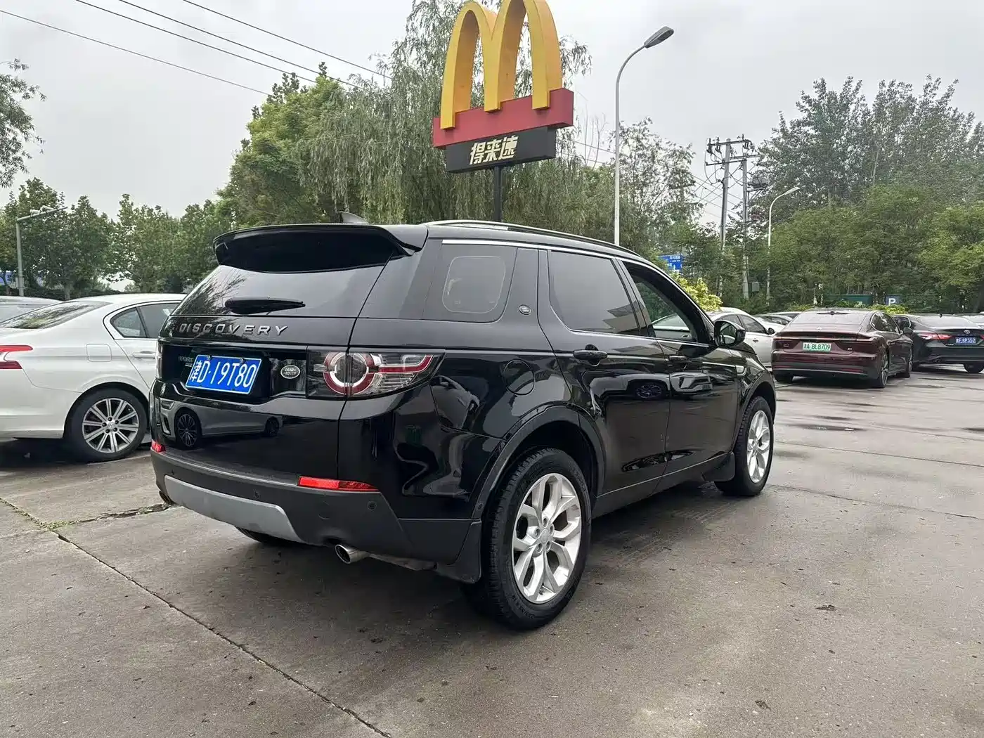 Land Rover Discovery Sport 2018 240PS HSE Edition фото 7