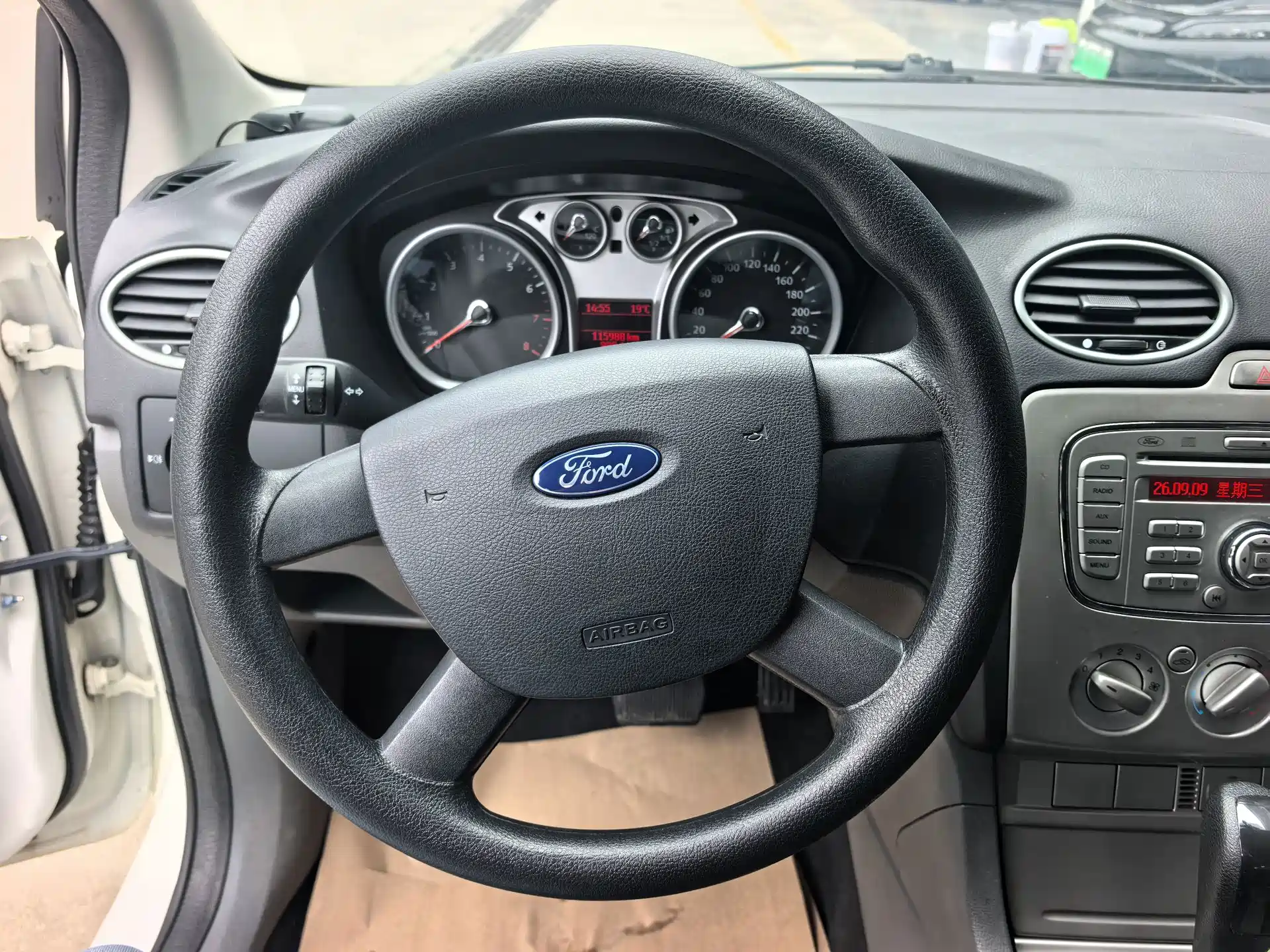 Фото 11 - Ford Focus