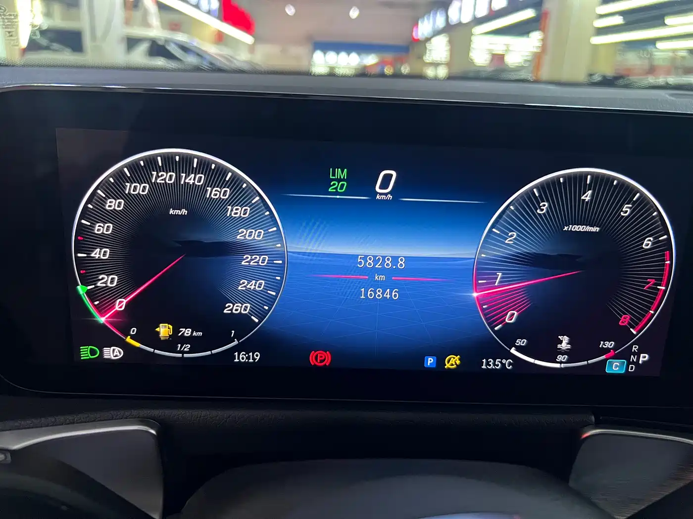 Mercedes-Benz GLB 2024 GLB 200 Dynamic фото 29