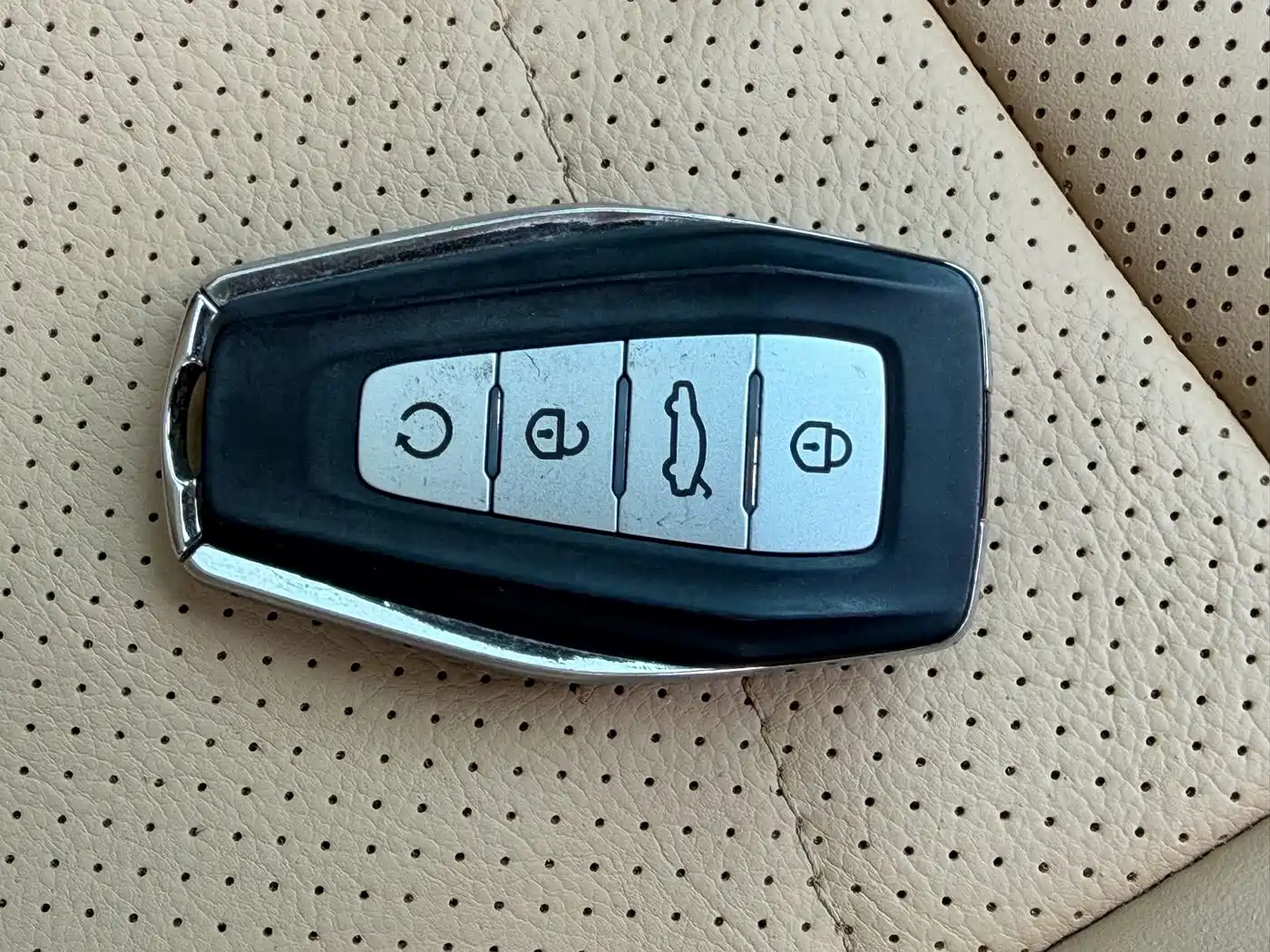 Geely Boyue L 2022 2023 2.0TD DCT Premium Model