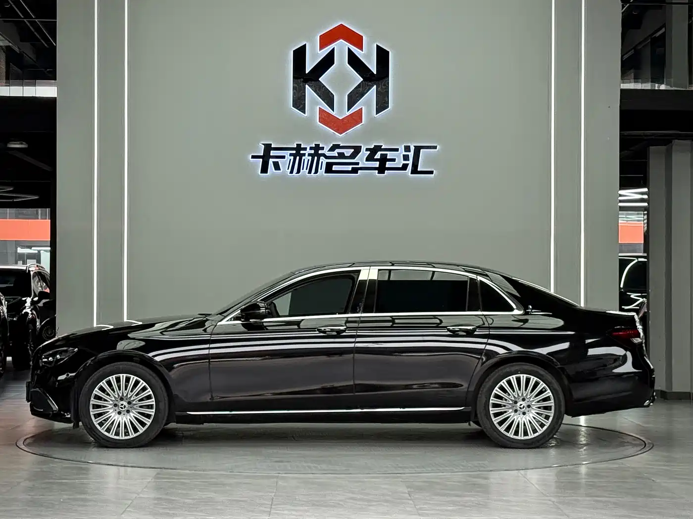 Mercedes-Benz E-Class 2023 E 300 L Luxury фото 7
