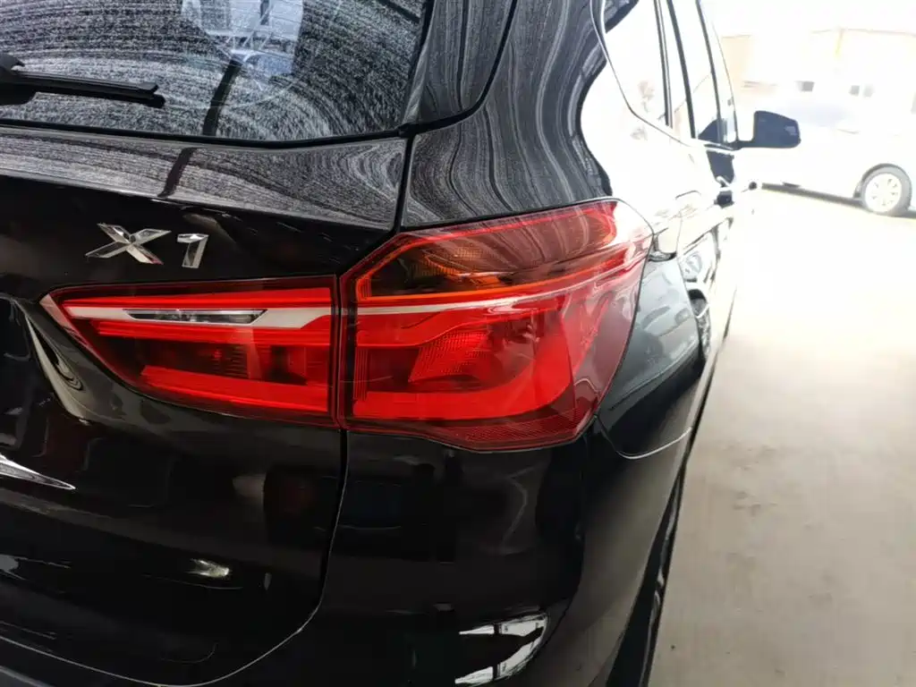 BMW X1 2018 xDrive20Li Premium Model фото 24