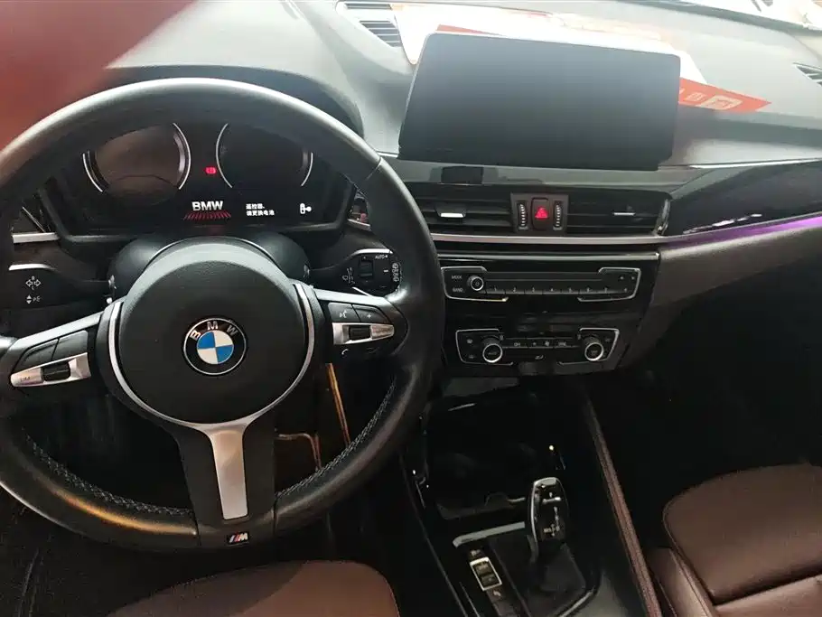 BMW X1 2022 sDrive20Li Premium фото 12
