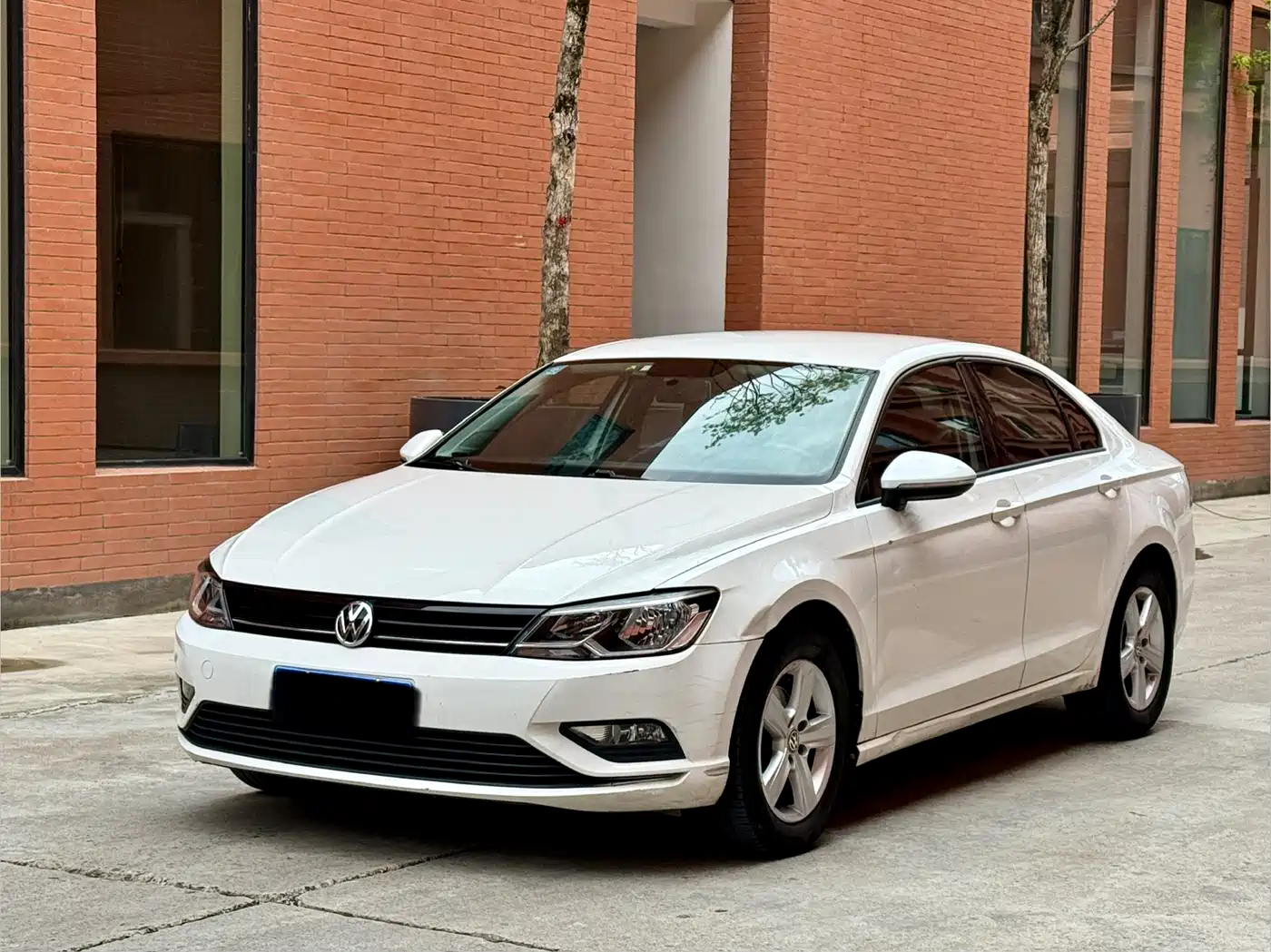 Volkswagen Lamando 2015 230TSI DSG Style