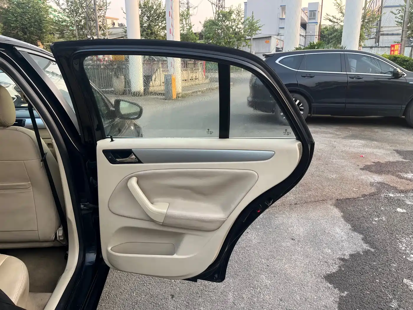 Volkswagen Bora 2011 2011 1.6L Automatic Luxury