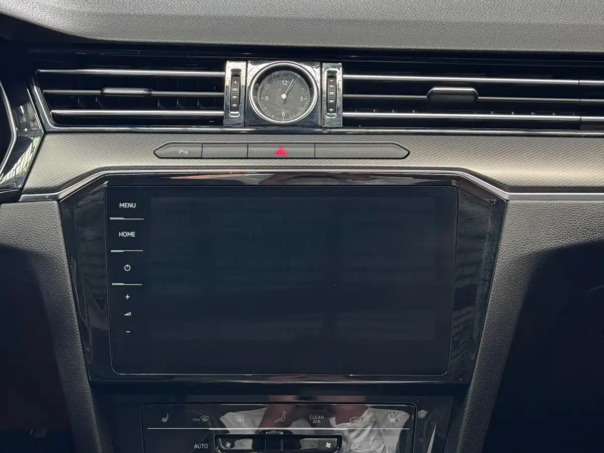 Volkswagen Magotan 2021 330TSI DSG 30th Anniversary Edition фото 18