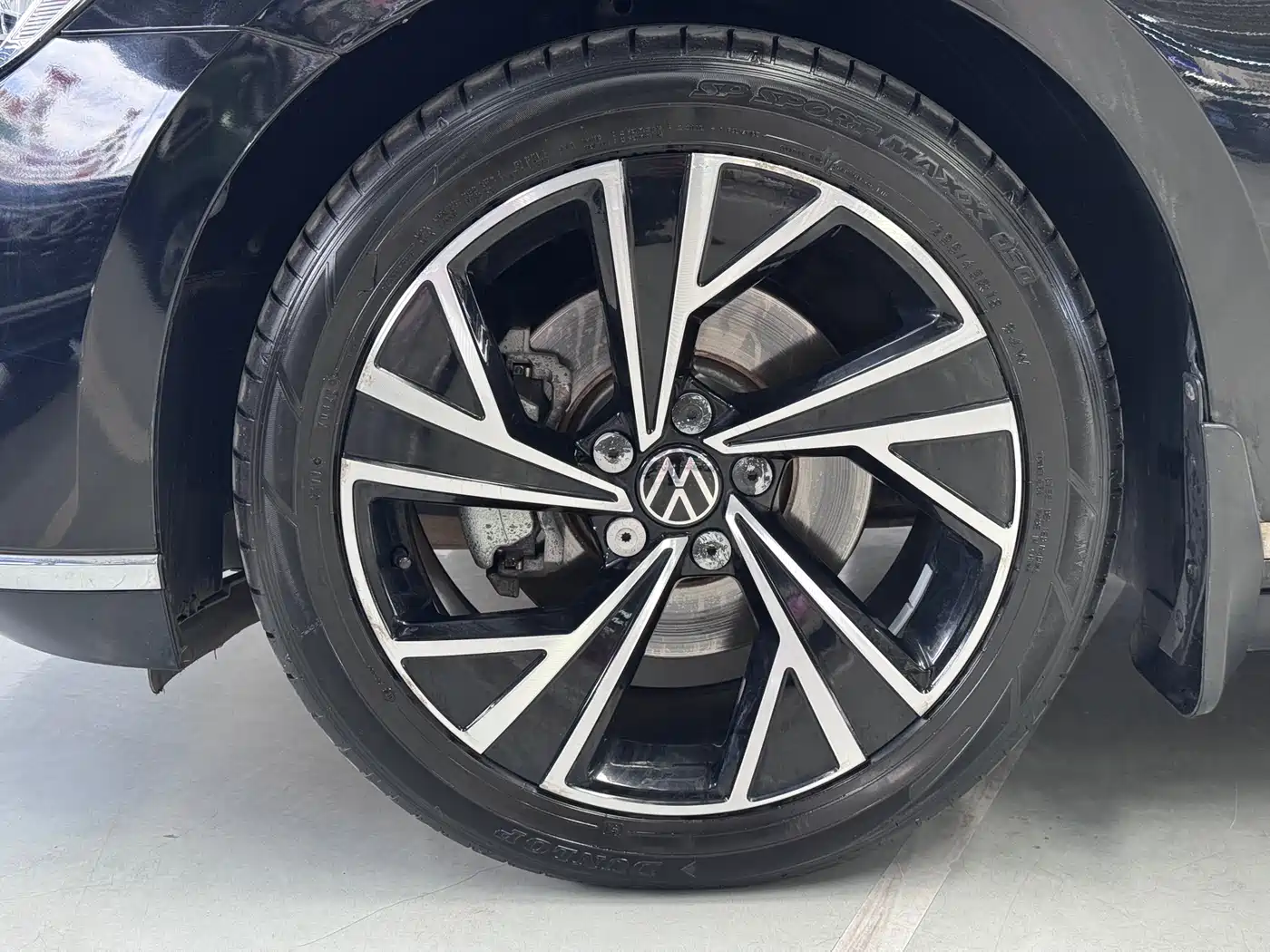Volkswagen Magotan 2021 330TSI DSG 30th Anniversary Edition фото 26