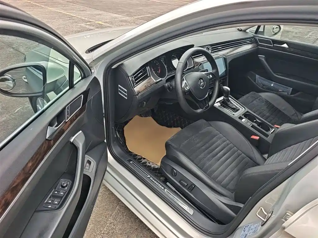 Volkswagen Magotan 2017 330TSI DSG Luxury фото 16