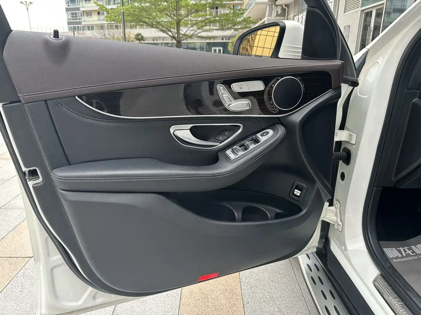 Mercedes-Benz GLC 2018 Facelift GLC 260 4MATIC Luxury фото 9