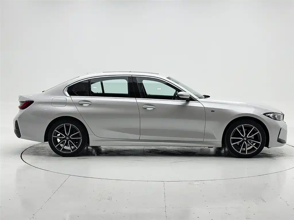 BMW 3 Series 2023 320Li M Sport Package фото 9