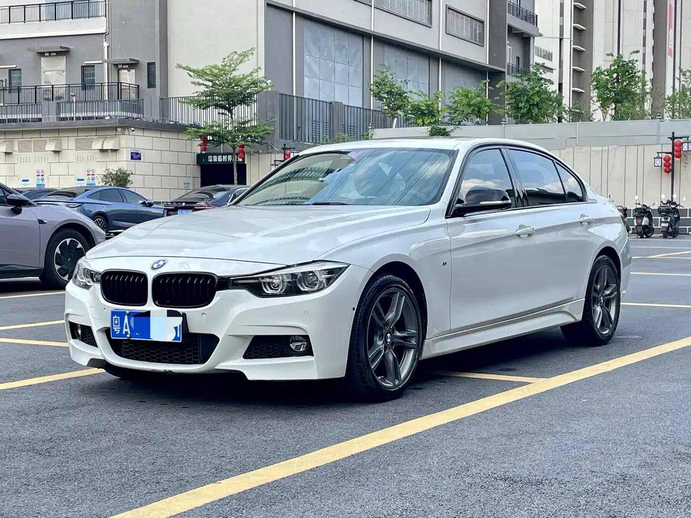 BMW 3 Series 2018 320Li M Sport Black Night Edition
