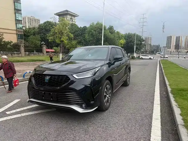 Toyota Crown Kluger 2023 2.5L HEV AWD Elite Edition