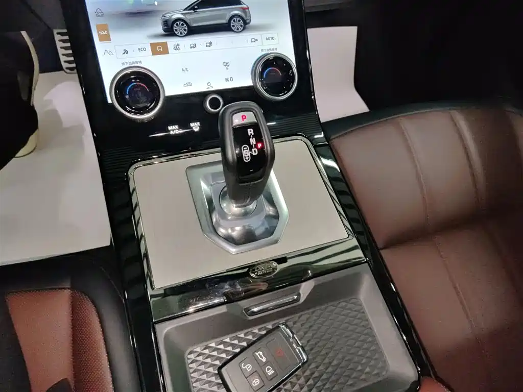 Land Rover Range Rover Evoque 2021 Range Rover Evoque L 249PS R-Dynamic SE Luxury Edition фото 14