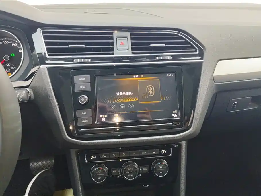 Volkswagen Tiguan L 2019 330TSI Automatic 2WD Smart Luxury Edition China VI фото 13