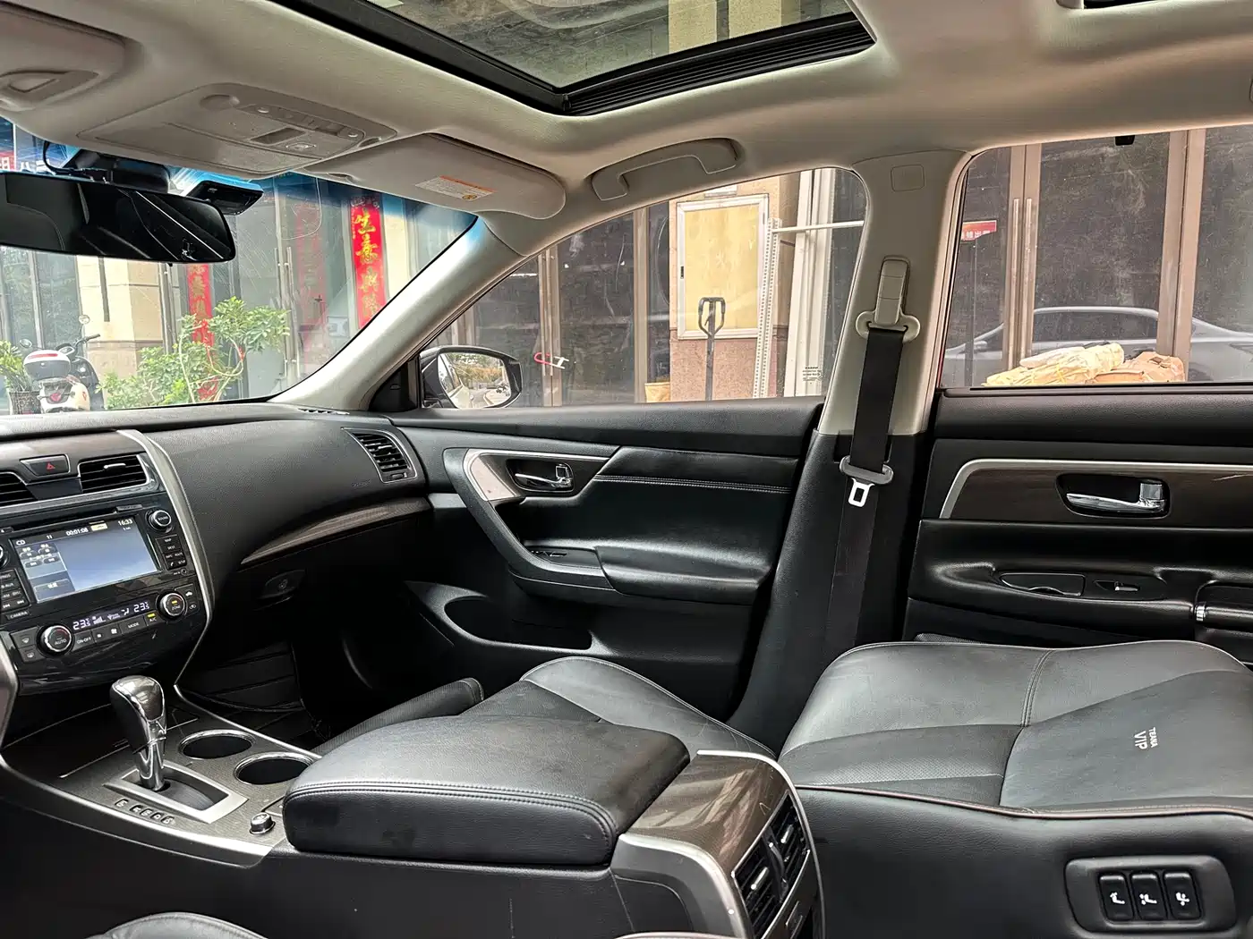 Nissan Teana 2014 Duke 2.5L XV-VIP Premium фото 21