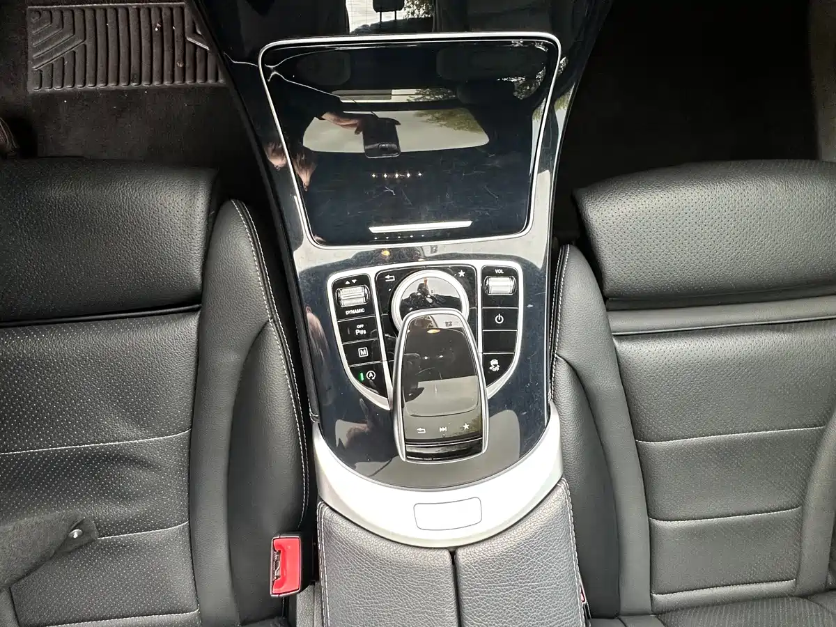 Mercedes-Benz GLC 2018 Facelift GLC 200 4MATIC фото 13