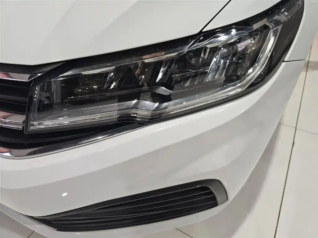 Volkswagen Bora 2019 1.5L Auto Fashion Model фото 24