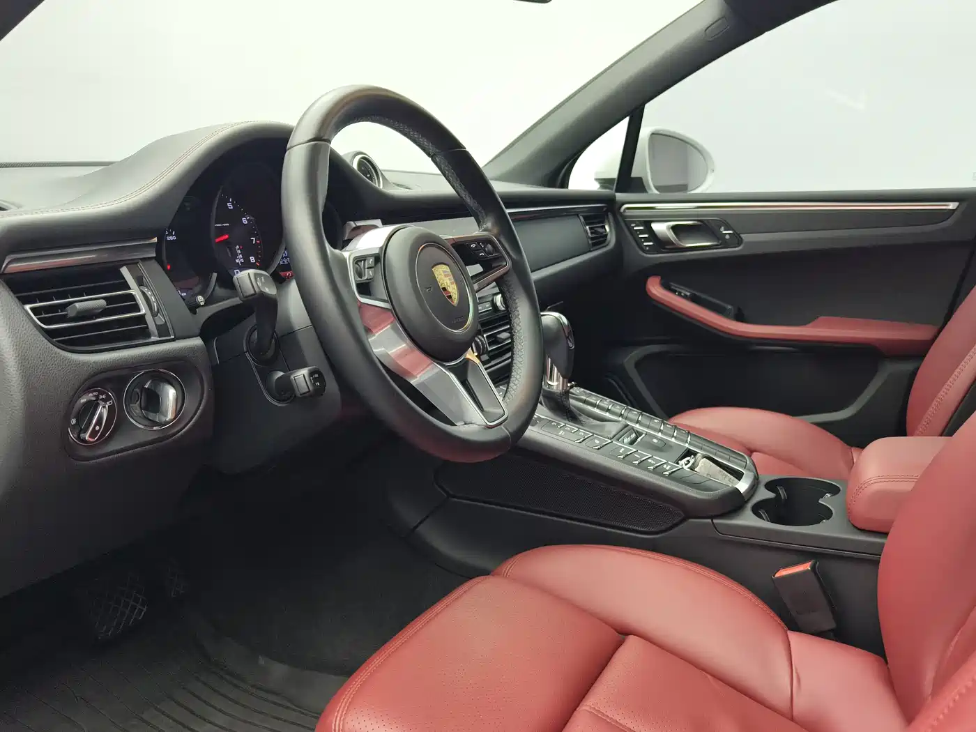 Porsche Macan 2021 Macan 2.0T фото 11
