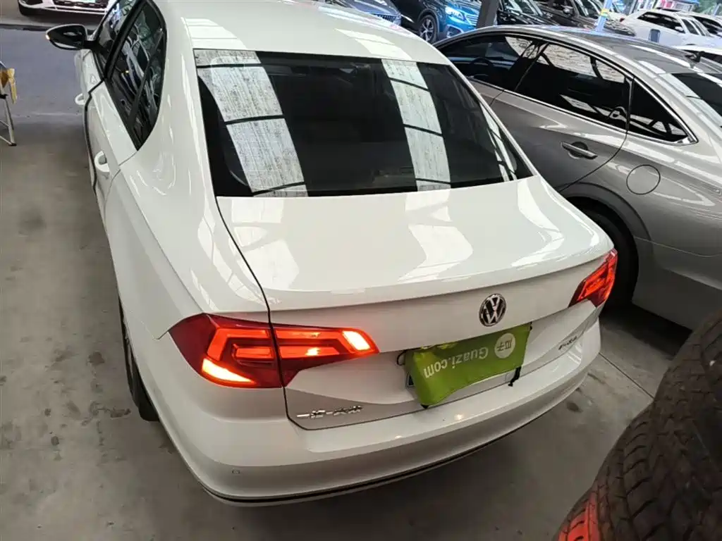 Volkswagen Bora 2016 Model 1.6L Manual Fashion фото 6