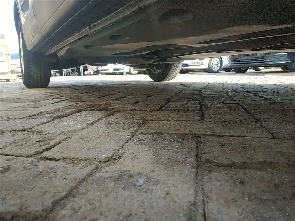 Volkswagen Tiguan 2015 1.8TSI Automatic 2WD Trendline фото 21