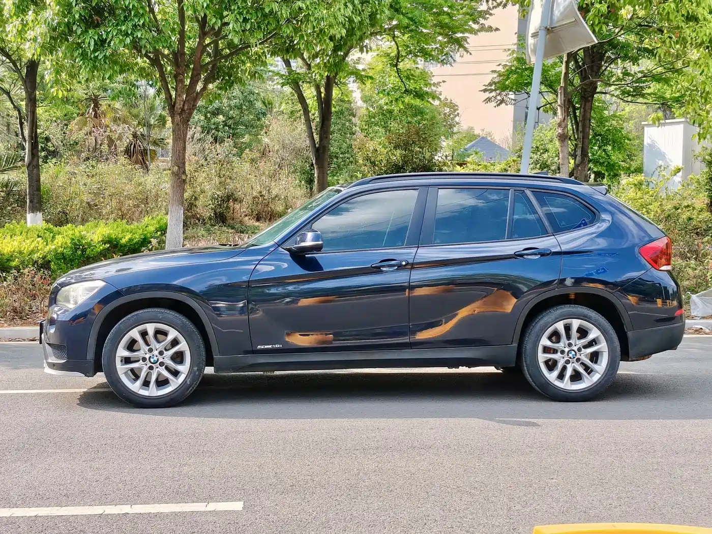 BMW X1 2014 sDrive18i Leading Edition фото 3