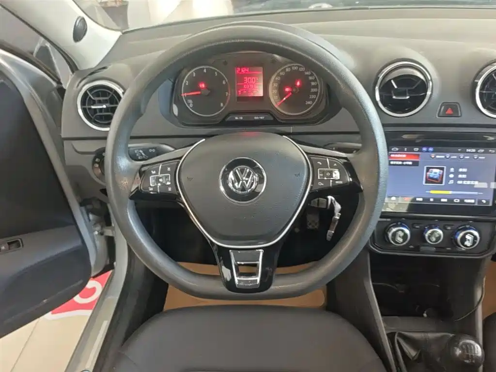 Volkswagen Jetta 2019 Dream Edition 1.5L Manual Fashion фото 11