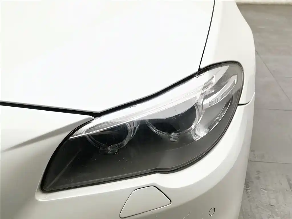BMW 5 Series 2017 520Li Classic Edition фото 7