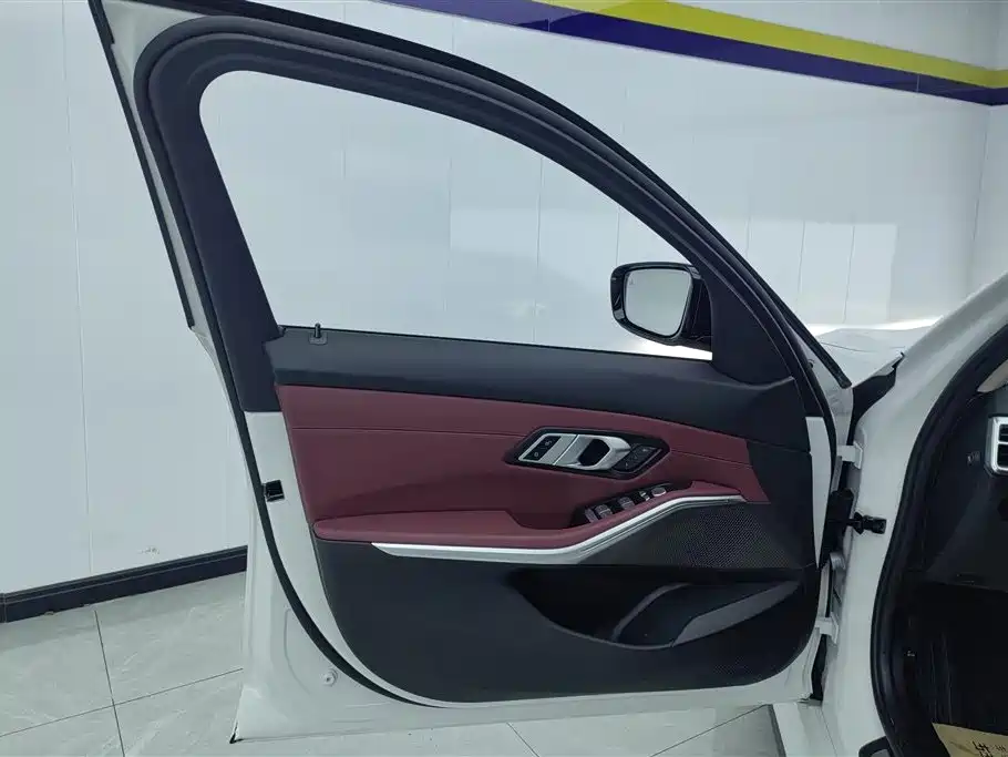 BMW i3 2025 eDrive 40 L Shadow Night Sport Package фото 7