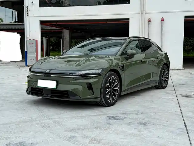 ZEEKR 007GT 2025