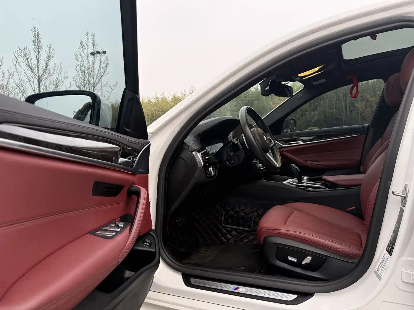 BMW 5 Series 2020 Model 530Li xDrive M Sport Package фото 8