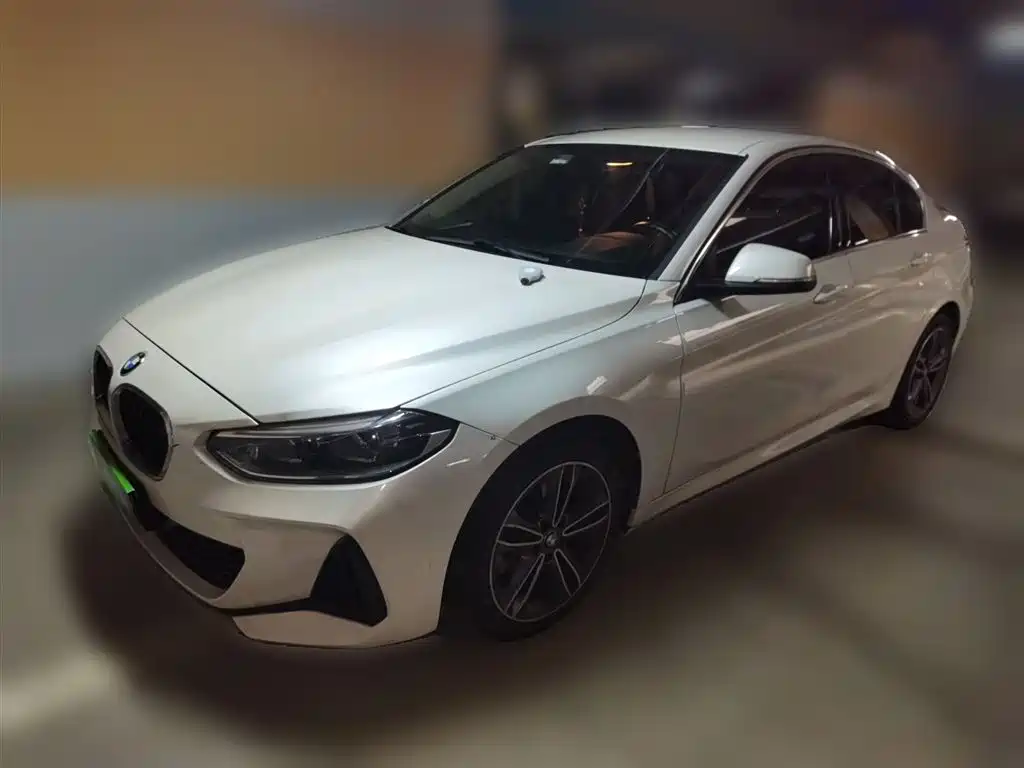 BMW 1 Series 2022 120i M Sport фото 2