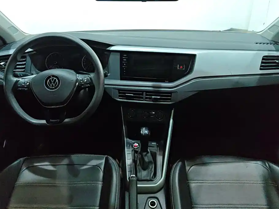 Volkswagen Polo 2021 Plus 1.5L Automatic Panorama Enjoyment Edition фото 12