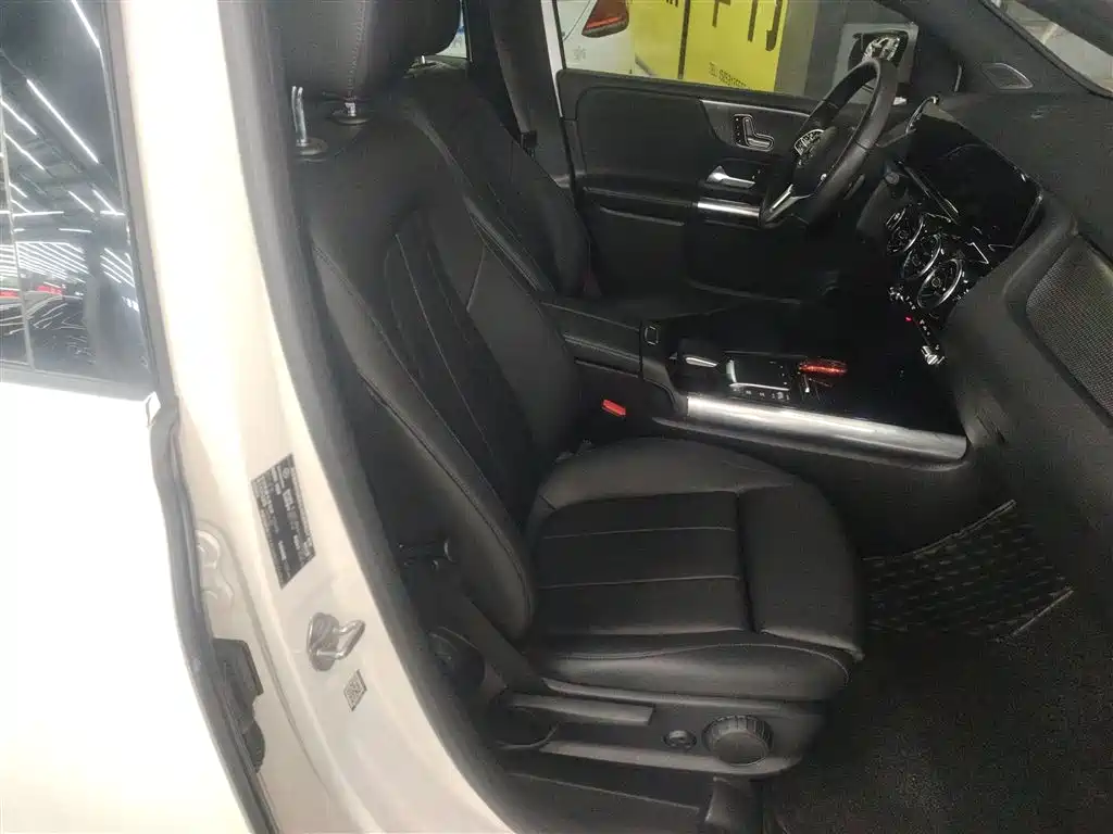 Mercedes-Benz B-Class 2021 B 200 Fashion фото 25