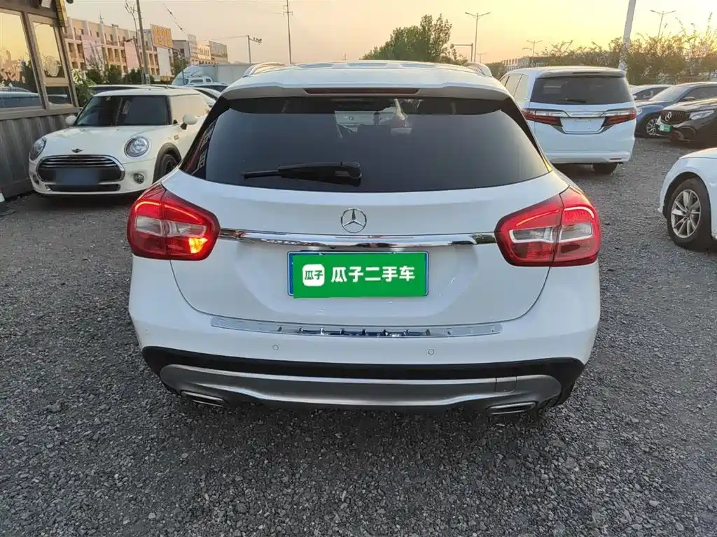 Mercedes-Benz GLA 2016 GLA 200 Dynamic фото 4