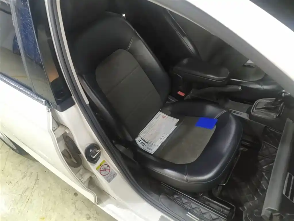 Volkswagen Santana 2015 1.6L Automatic Comfort Edition фото 25