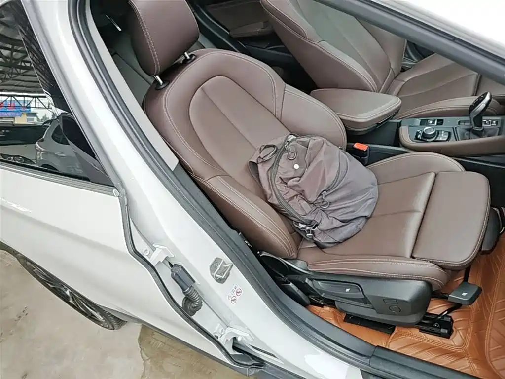 BMW X1 2020 sDrive20Li Fashion Model фото 25