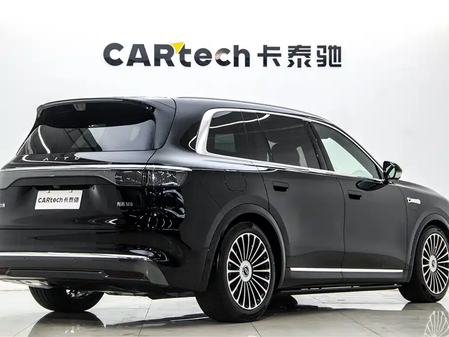AITO Wenjie AITO M8 2025 Model Extended Range Ultra Edition 53.4kWh 5-Seater фото 5