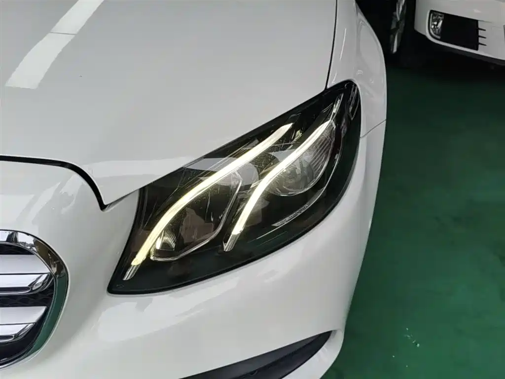Mercedes-Benz E-Class 2016 E 300 L Sport Fashion Type фото 24