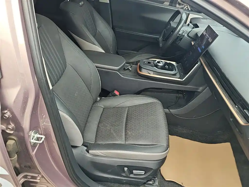 Toyota bZ3 2023 616km Long Range Premium фото 25