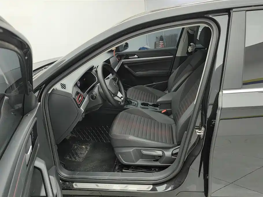 Volkswagen Lavida 2023 300TSI DSG Starlight Full Comfort Edition фото 9