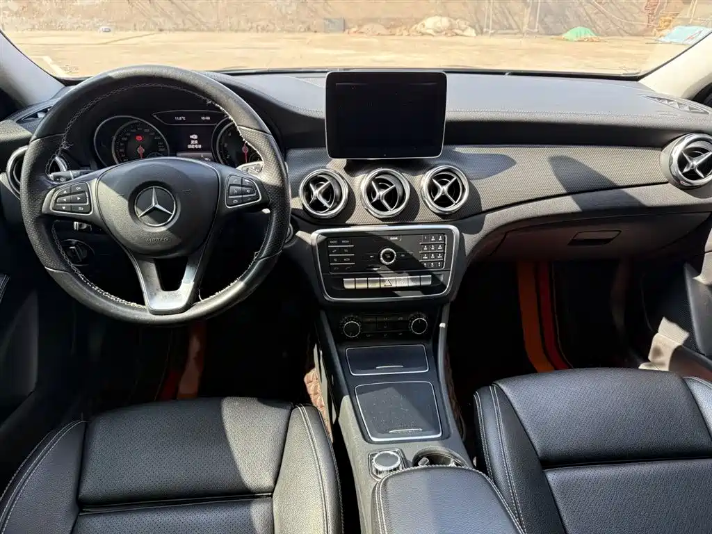 Mercedes-Benz GLA 2018 GLA 200 Fashion фото 22