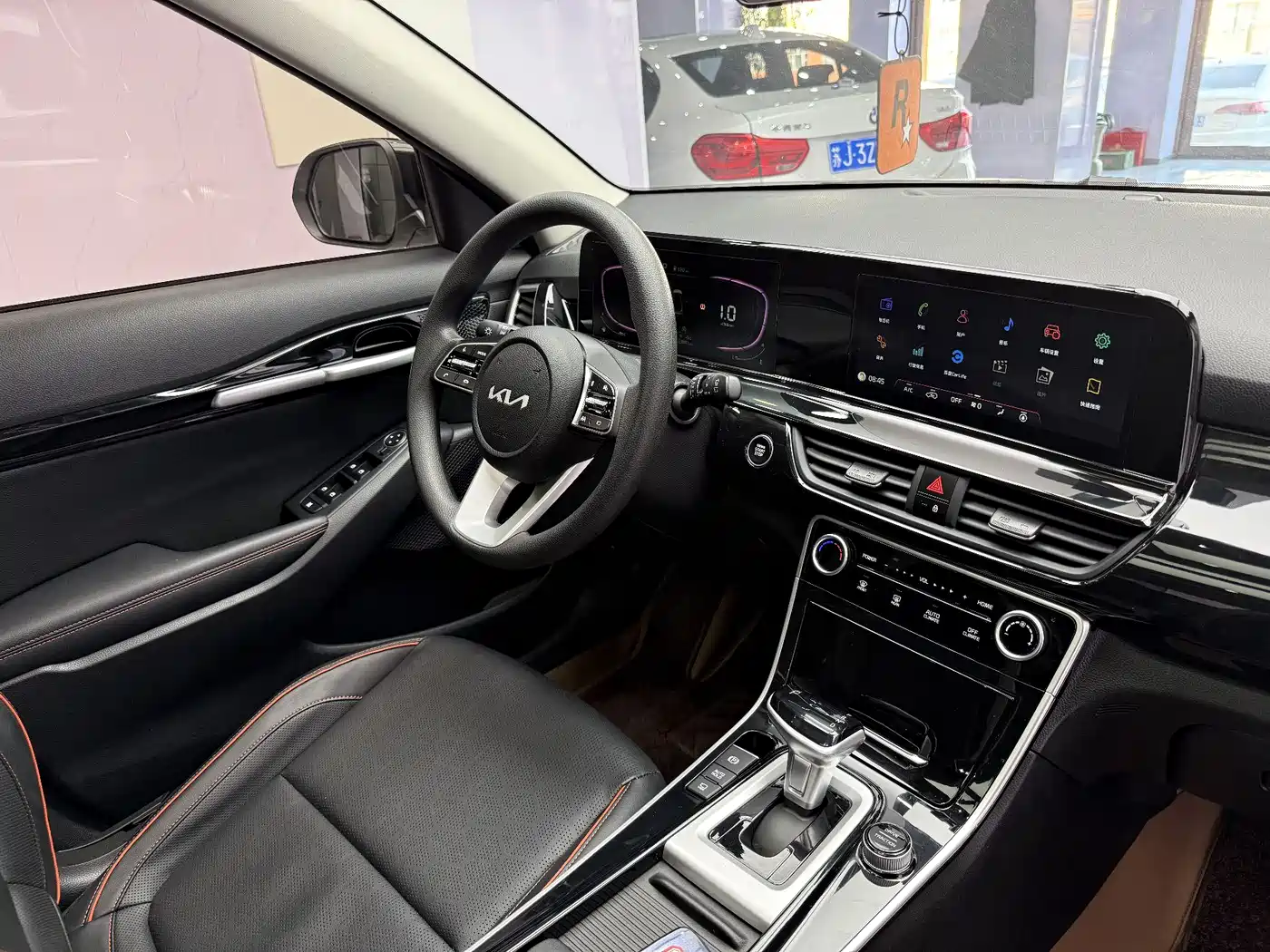 Kia Seltos 2023 1.5L CVT Luxury Edition фото 20