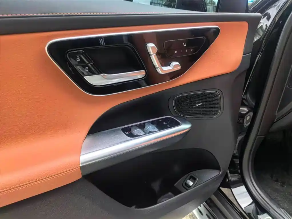 Mercedes-Benz GLC 2024 GLC 300 L 4MATIC Dynamic 5-seater фото 19
