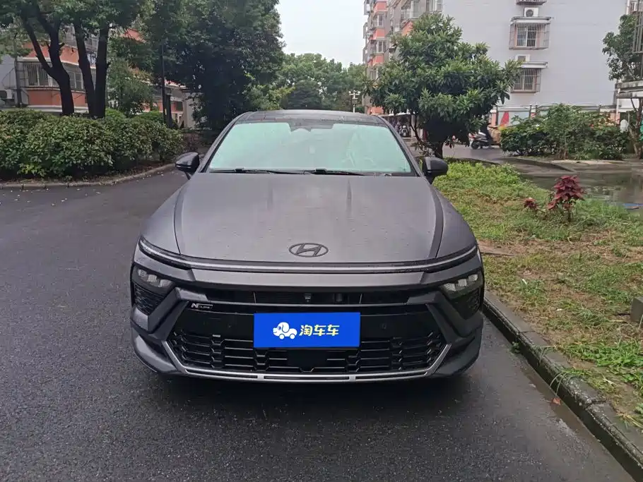 صورة 2 - Hyundai Sonata