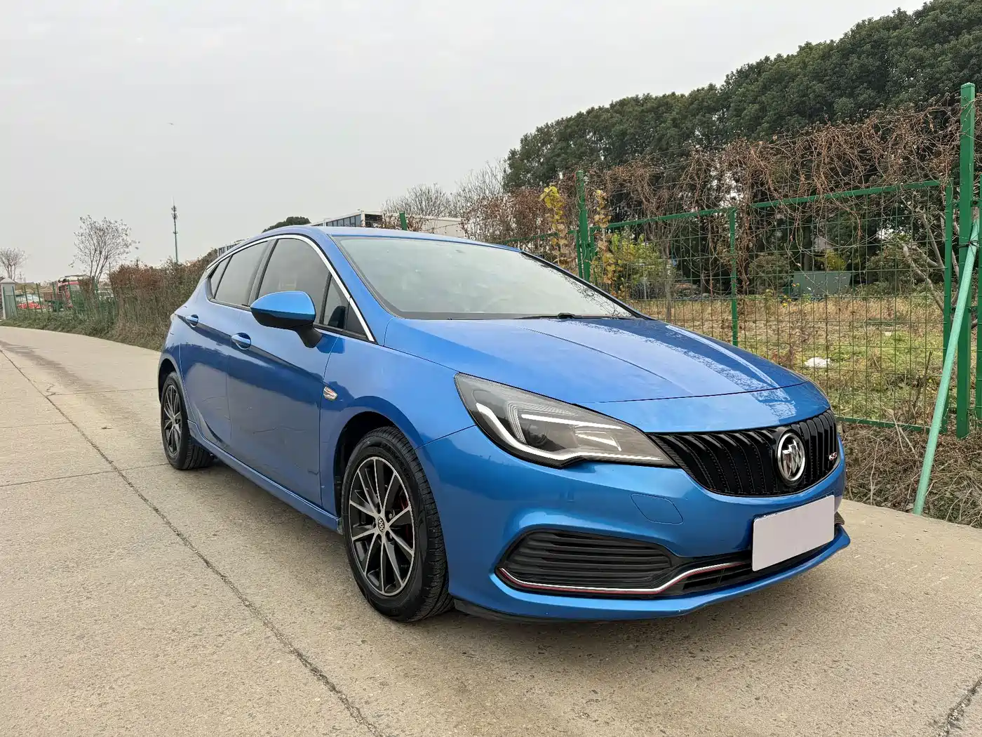 Buick Verano 2016 Hatchback GS 20T DCT Luxury Sport фото 3