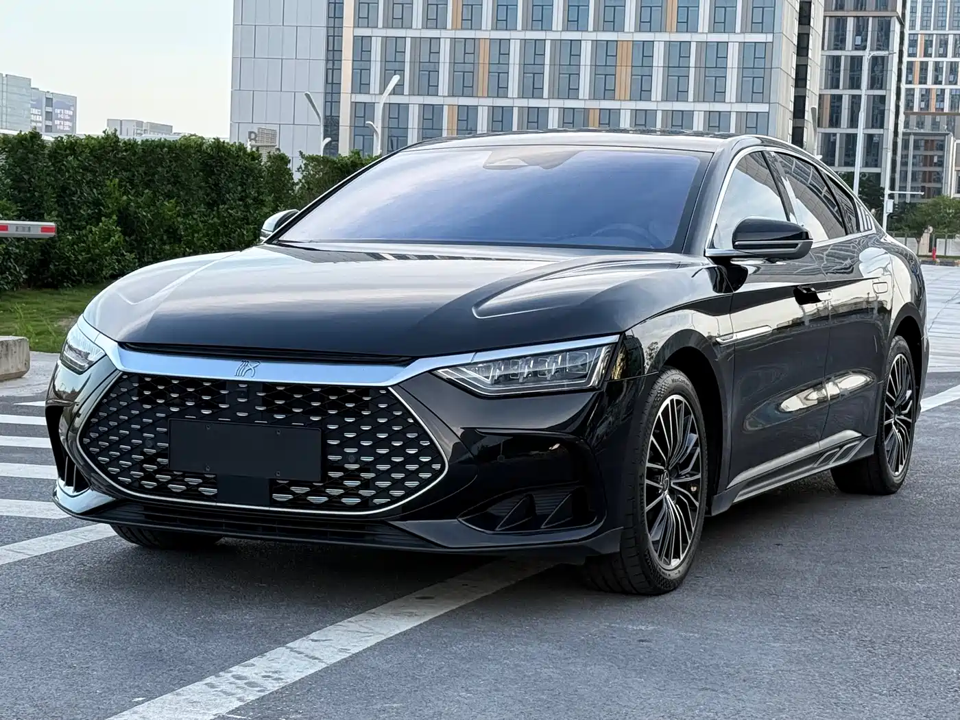 BYD Han 2022 DM-i 121KM Premium Edition